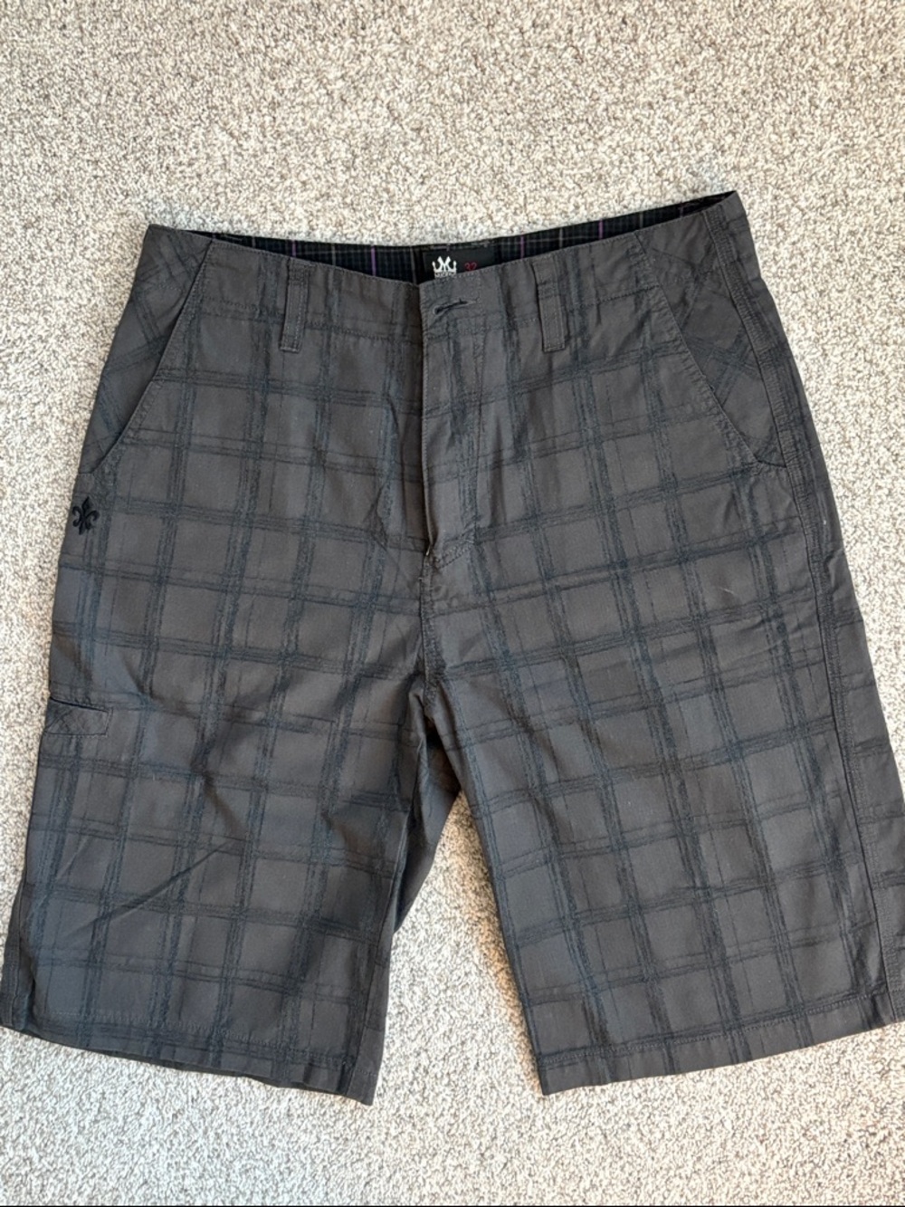 Micros Men's Charcoal Plaid Flat Front Shorts